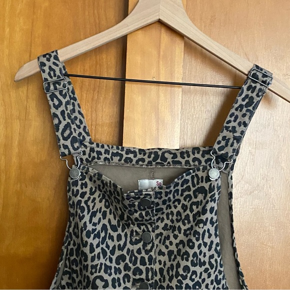 SO Leopard Print Overall Dress with Pockets - Picture 3 of 6